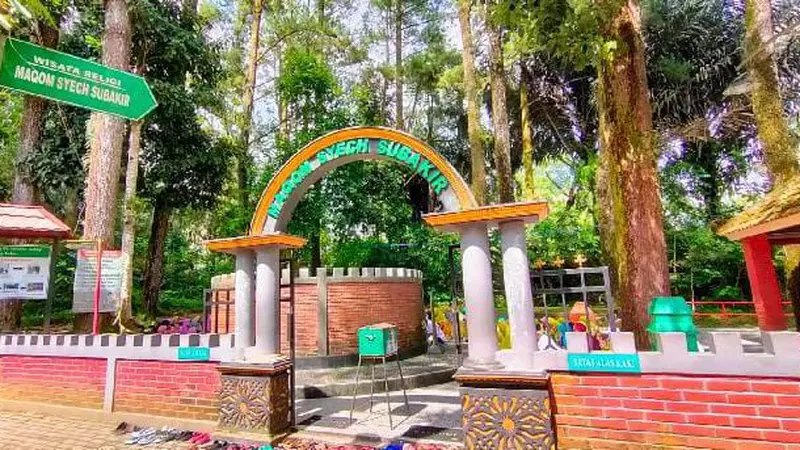 Kebun Raya Gunung Tidar